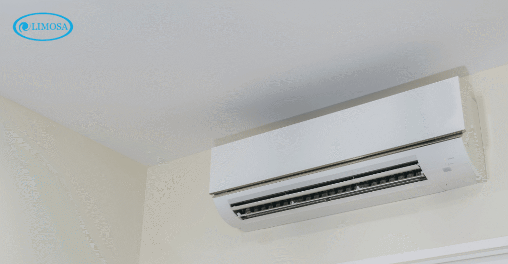 Vệ sinh máy lạnh treo tường tại nhà