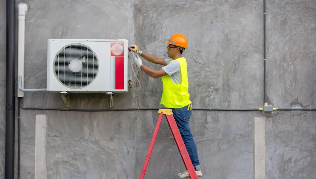 Khi nào cần gọi thợ vệ sinh cục nóng