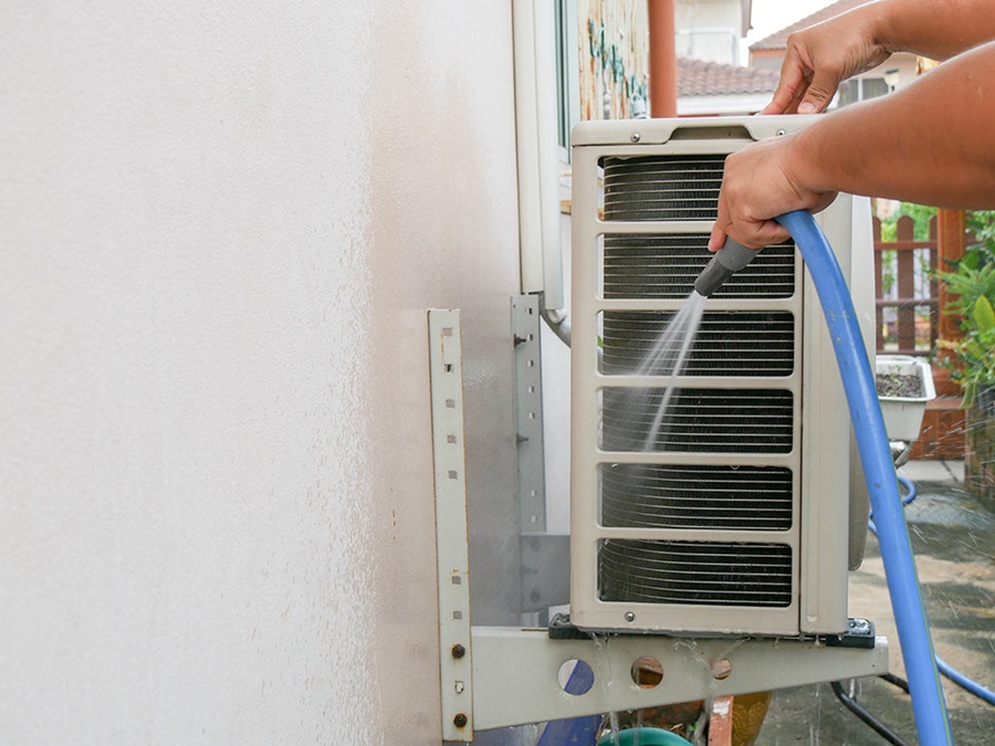 Lưu ý khi vệ sinh cục nóng máy lạnh