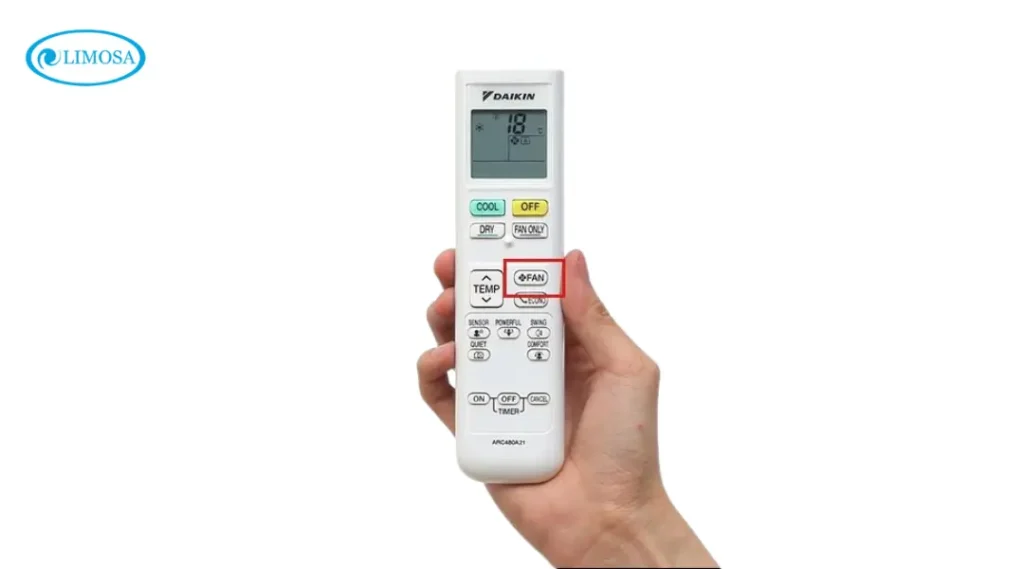 Tháo điều khiển máy lạnh daikin
