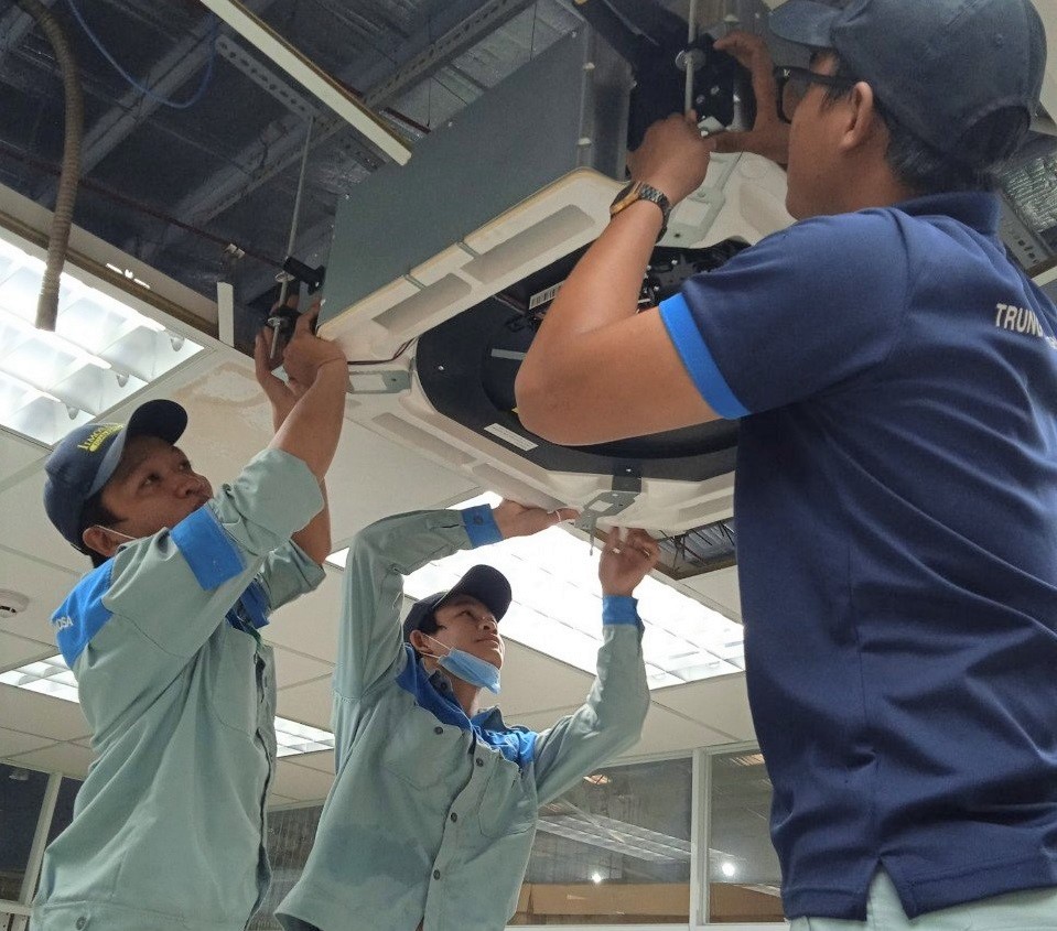 Đo đạc và lắp giá đỡ