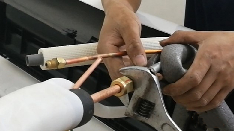 Móp méo ống dẫn gas